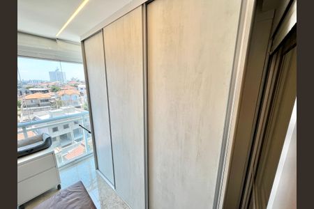 Apartamento à venda com 72m², 2 quartos e 1 vagaQuarto Suíte Varanda
