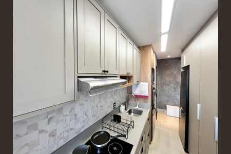 Apartamento à venda com 72m², 2 quartos e 1 vagaCozinha e Área de Serviço