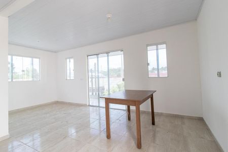 Quarto 2 de casa para alugar com 2 quartos, 54m² em Novo Mundo, Curitiba