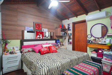 Casa à venda com 120m², 3 quartos e 3 vagasSuíte 2