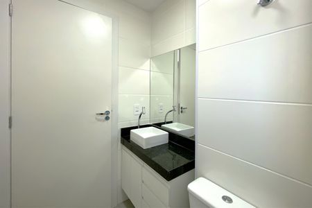 Apartamento para alugar com 55m², 2 quartos e 2 vagasBanheiro Social