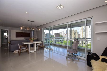 Apartamento à venda com 124m², 4 quartos e 2 vagasSala