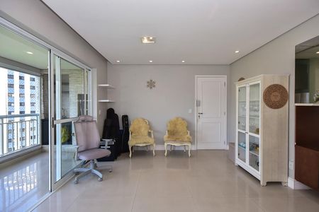 Apartamento à venda com 124m², 4 quartos e 2 vagasVaranda