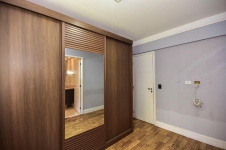 Apartamento à venda com 124m², 4 quartos e 2 vagasSuíte 1