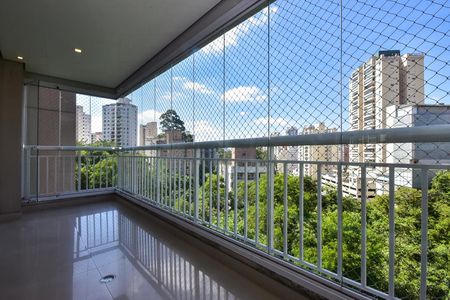 Apartamento à venda com 124m², 4 quartos e 2 vagasVaranda