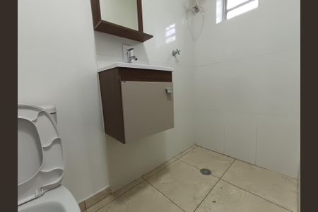 Studio para alugar com 27m², 1 quarto e sem vaga Studio para alugar com 27m², 1 quarto e sem vagaBanheiro