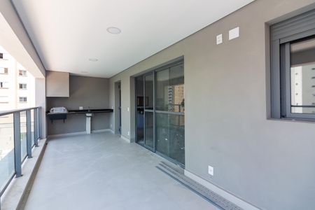 Apartamento à venda com 123m², 3 quartos e 2 vagas Apartamento à venda com 123m², 3 quartos e 2 vagasVaranda