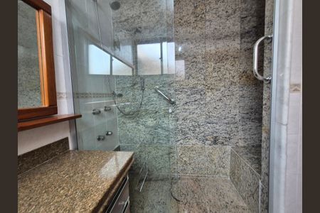 Apartamento para alugar com 350m², 4 quartos e 2 vagasBanheiro suite 2