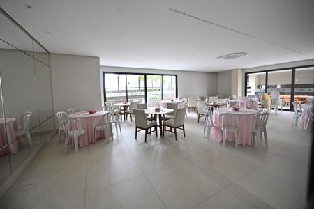 Apartamento para alugar com 64m², 2 quartos e 1 vagaÁrea comum