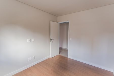 Apartamento à venda com 68m², 2 quartos e 2 vagasQuarto 2