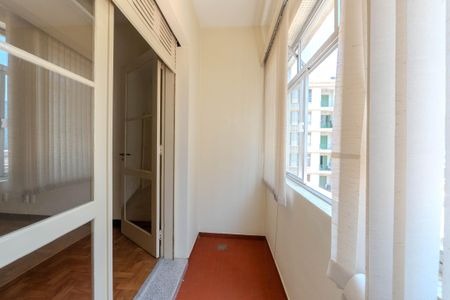 Apartamento à venda com 84m², 1 quarto e sem vaga Apartamento à venda com 84m², 1 quarto e sem vagaSacada