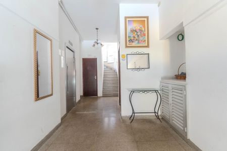 Apartamento à venda com 84m², 1 quarto e sem vaga Apartamento à venda com 84m², 1 quarto e sem vagaHall de entrada