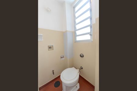 Apartamento à venda com 84m², 1 quarto e sem vaga Apartamento à venda com 84m², 1 quarto e sem vagaBanheiro de serviço