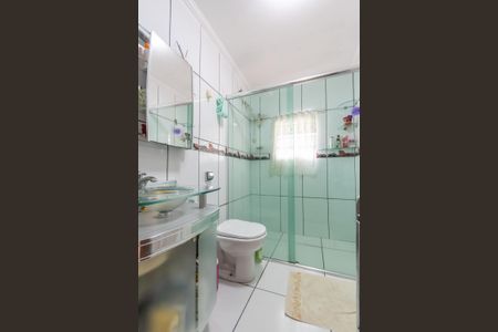 Casa à venda com 180m², 2 quartos e 4 vagas Casa à venda com 180m², 2 quartos e 4 vagasBanheiro 1