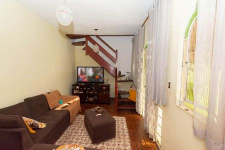 Casa à venda com 150m², 5 quartos e 2 vagasCasa1 - Sala