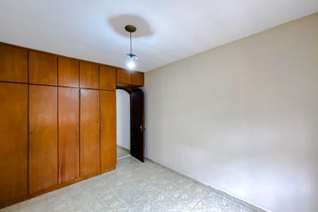 Casa à venda com 194m², 4 quartos e 2 vagas Casa à venda com 194m², 4 quartos e 2 vagasQuarto 3 - Suíte
