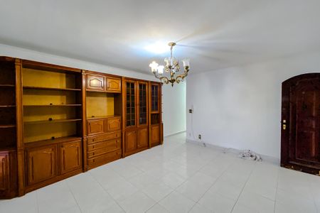 Casa à venda com 194m², 4 quartos e 2 vagas Casa à venda com 194m², 4 quartos e 2 vagasSala