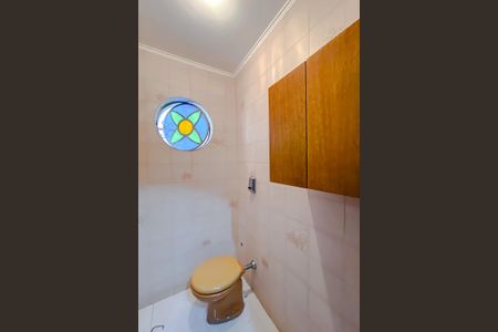 Casa à venda com 194m², 4 quartos e 2 vagas Casa à venda com 194m², 4 quartos e 2 vagasLavabo