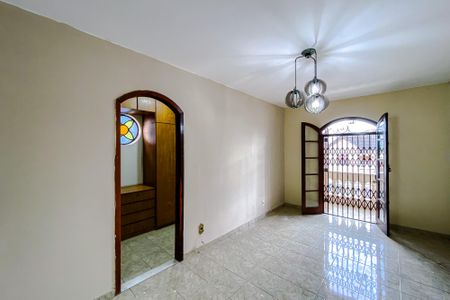 Casa à venda com 194m², 4 quartos e 2 vagas Casa à venda com 194m², 4 quartos e 2 vagasQuarto 1 - Suíte