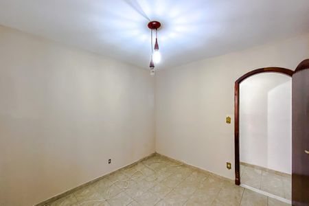Casa à venda com 194m², 4 quartos e 2 vagas Casa à venda com 194m², 4 quartos e 2 vagasQuarto 2 - Suíte