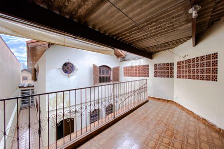 Casa à venda com 194m², 4 quartos e 2 vagas Casa à venda com 194m², 4 quartos e 2 vagasÁrea externa