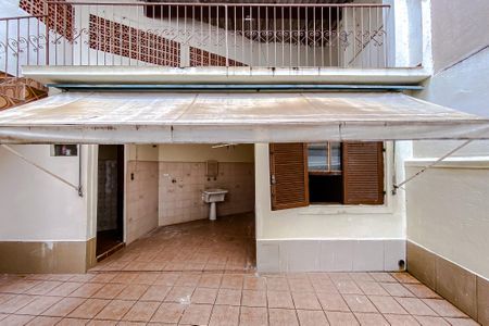 Casa à venda com 194m², 4 quartos e 2 vagas Casa à venda com 194m², 4 quartos e 2 vagasÁrea externa/Área de Serviço