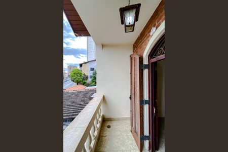 Casa à venda com 194m², 4 quartos e 2 vagas Casa à venda com 194m², 4 quartos e 2 vagasVaranda da Suíte