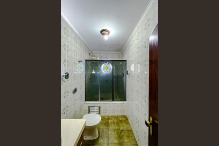 Casa à venda com 194m², 4 quartos e 2 vagas Casa à venda com 194m², 4 quartos e 2 vagasBanheiro da Suíte