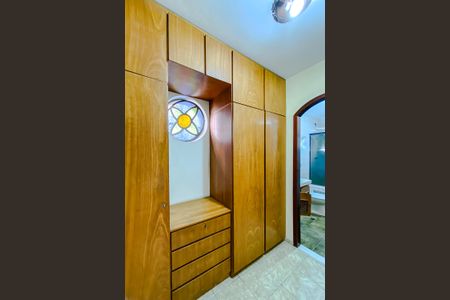 Casa à venda com 194m², 4 quartos e 2 vagas Casa à venda com 194m², 4 quartos e 2 vagasQuarto 1 - Suíte