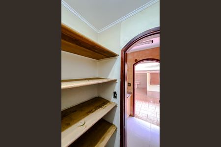 Casa à venda com 194m², 4 quartos e 2 vagas Casa à venda com 194m², 4 quartos e 2 vagasDespensa