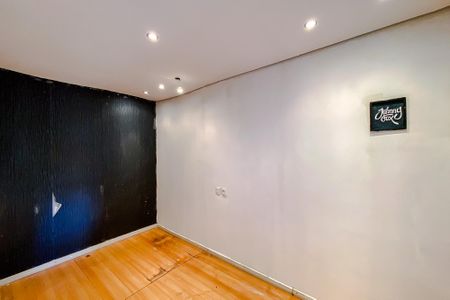 Casa à venda com 194m², 4 quartos e 2 vagas Casa à venda com 194m², 4 quartos e 2 vagasQuarto de Serviço