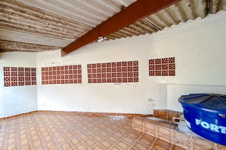 Casa à venda com 194m², 4 quartos e 2 vagas Casa à venda com 194m², 4 quartos e 2 vagasÁrea externa