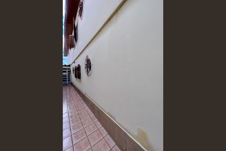 Casa à venda com 194m², 4 quartos e 2 vagas Casa à venda com 194m², 4 quartos e 2 vagasÁrea externa