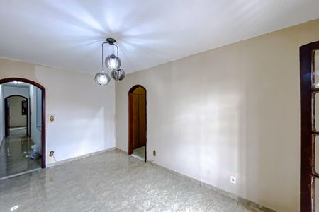 Casa à venda com 194m², 4 quartos e 2 vagas Casa à venda com 194m², 4 quartos e 2 vagasQuarto 1 - Suíte