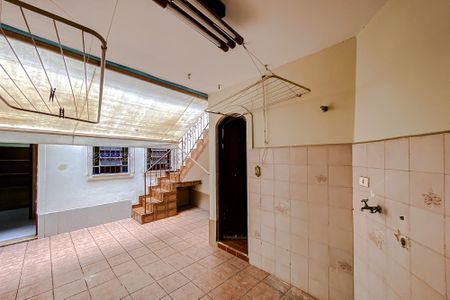 Casa à venda com 194m², 4 quartos e 2 vagas Casa à venda com 194m², 4 quartos e 2 vagasÁrea externa/Área de Serviço