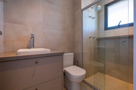 Apartamento para alugar com 168m², 3 quartos e 2 vagas Apartamento para alugar com 168m², 3 quartos e 2 vagasSuíte 3 - Banheiro