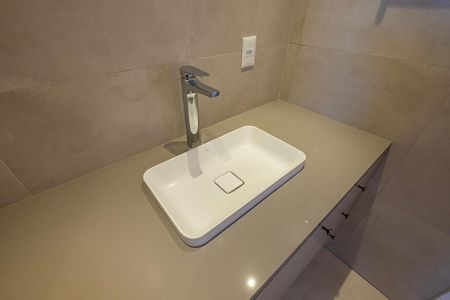 Apartamento para alugar com 168m², 3 quartos e 2 vagas Apartamento para alugar com 168m², 3 quartos e 2 vagasSuíte 1 - Banheiro