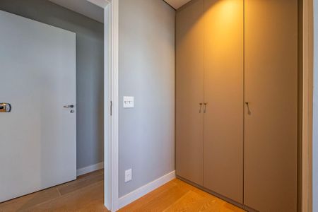 Apartamento para alugar com 168m², 3 quartos e 2 vagas Apartamento para alugar com 168m², 3 quartos e 2 vagasSuíte 2