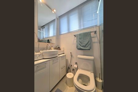 Apartamento à venda com 80m², 2 quartos e 1 vagaBanheiro da Suíte