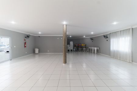 Apartamento para alugar com 55m², 2 quartos e 1 vaga Apartamento para alugar com 55m², 2 quartos e 1 vagaÁrea comum - Salão de festas