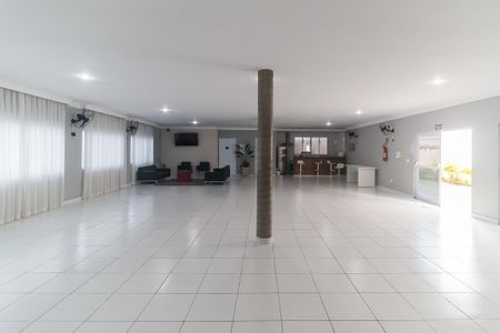 Apartamento para alugar com 55m², 2 quartos e 1 vaga Apartamento para alugar com 55m², 2 quartos e 1 vagaÁrea comum - Salão de festas