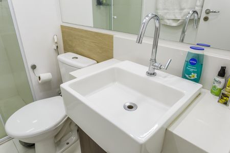 Banheiro de kitnet/studio à venda com 1 quarto, 25m² em Indianópolis, São Paulo