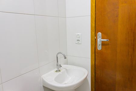 Apartamento para alugar com 3200m², 2 quartos e sem vagaBanheiro