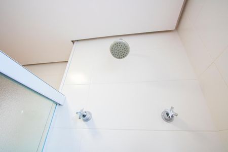 Apartamento para alugar com 67m², 2 quartos e 2 vagasBanheiro do quarto 1