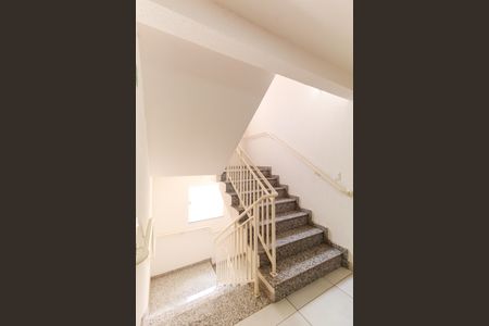 Apartamento para alugar com 30m², 1 quarto e sem vagaEscada