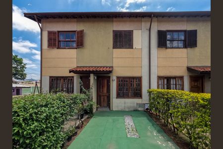 Casa de condomínio à venda com 70m², 2 quartos e 1 vagaFachada