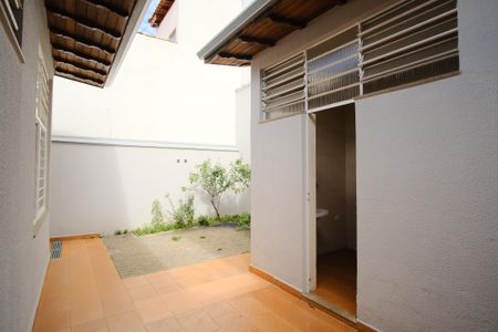 Casa à venda com 105m², 2 quartos e 2 vagasQuintal