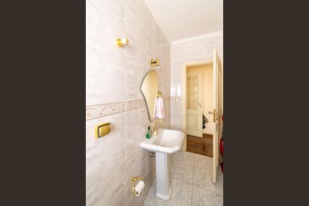 Casa à venda com 217m², 2 quartos e 2 vagasLavabo 