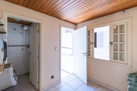 Casa à venda com 217m², 2 quartos e 2 vagasQuarto de Serviço