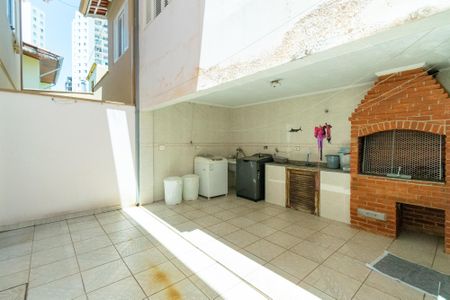 Casa à venda com 217m², 2 quartos e 2 vagasÁrea de Serviço